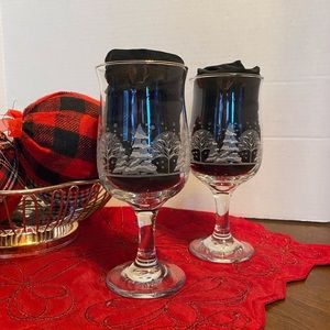 Vintage "Arby's" Libbey Frosted White Winter Scene Goblet Gold Rimmed lo…